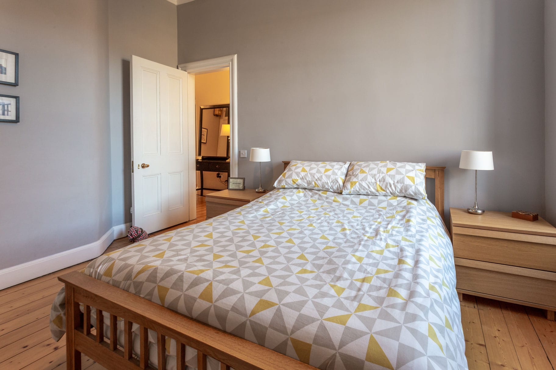 18/3 Brunton Terrace, Edinburgh EH7 5EQ Cameron Stephen and Co