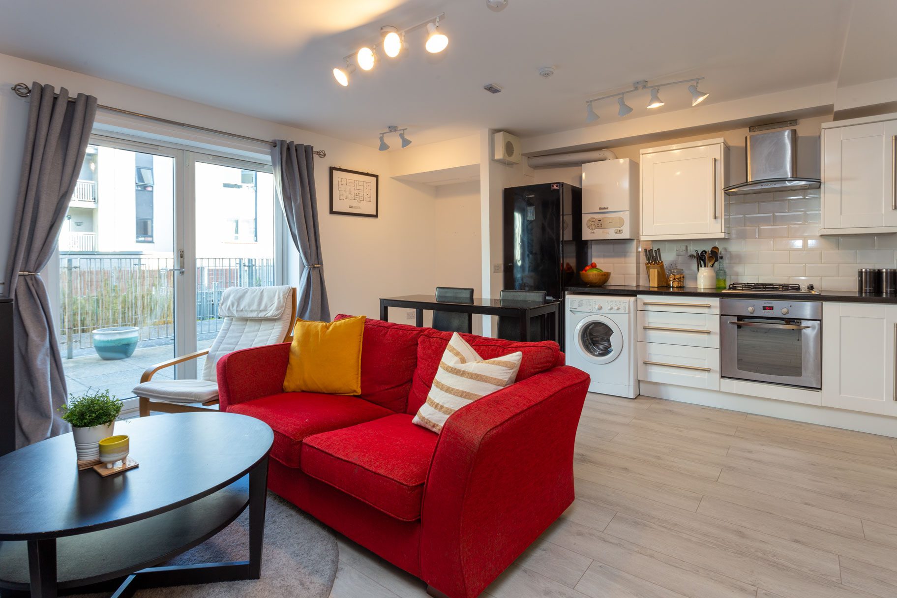 6/2 Marine Drive, Edinburgh EH5 1FD Cameron Stephen and Co