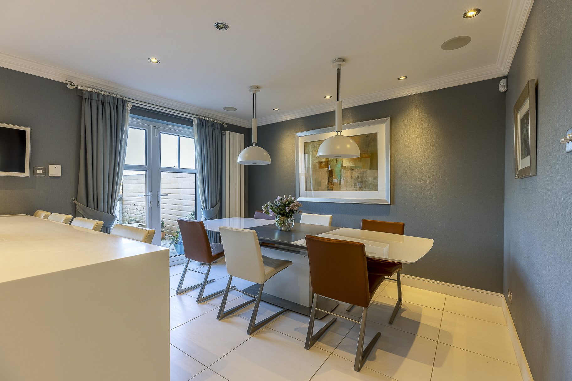 25 Brighouse Park Cross, Edinburgh EH4 6GZ Cameron Stephen and Co