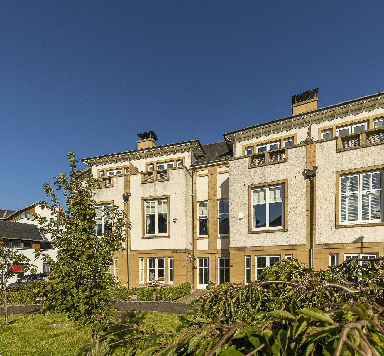 25 Brighouse Park Cross, Edinburgh EH4 6GZ Cameron Stephen and Co