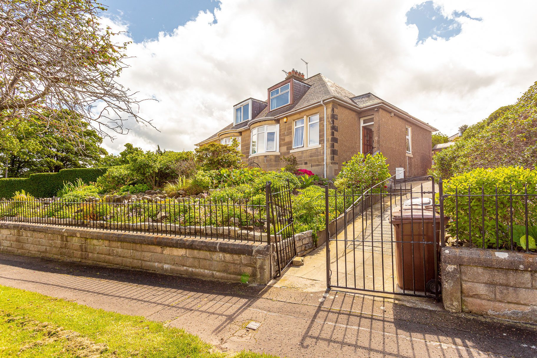 2 Abercorn Crescent, Edinburgh EH8 7HZ Cameron Stephen and Co