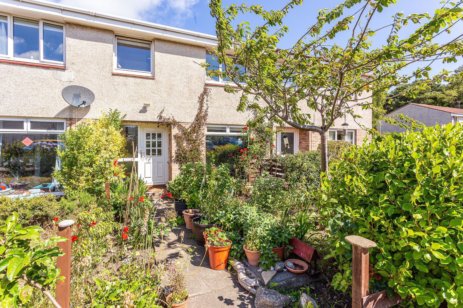 16 Buckstone Loan East, Edinburgh EH10 6XD Cameron Stephen and Co