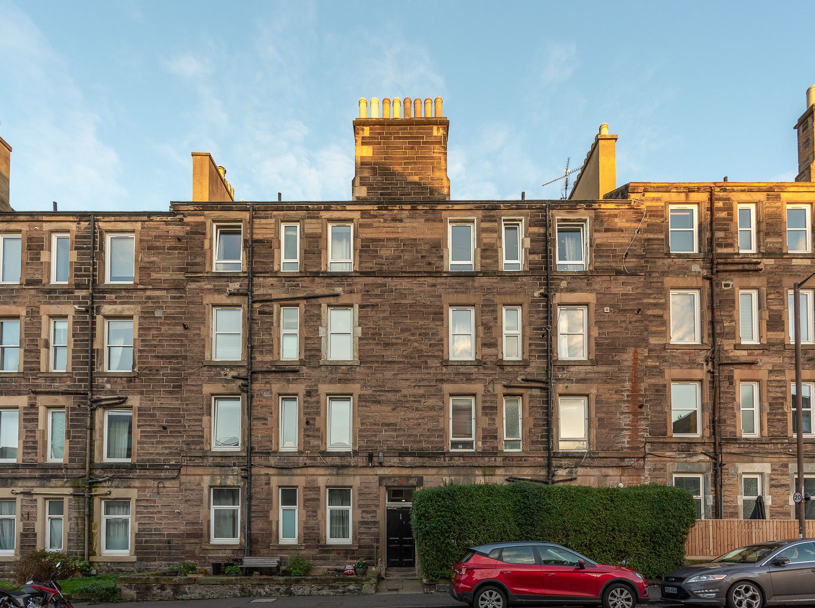 25/5 Stewart Terrace, Edinburgh EH11 1UW Cameron Stephen and Co